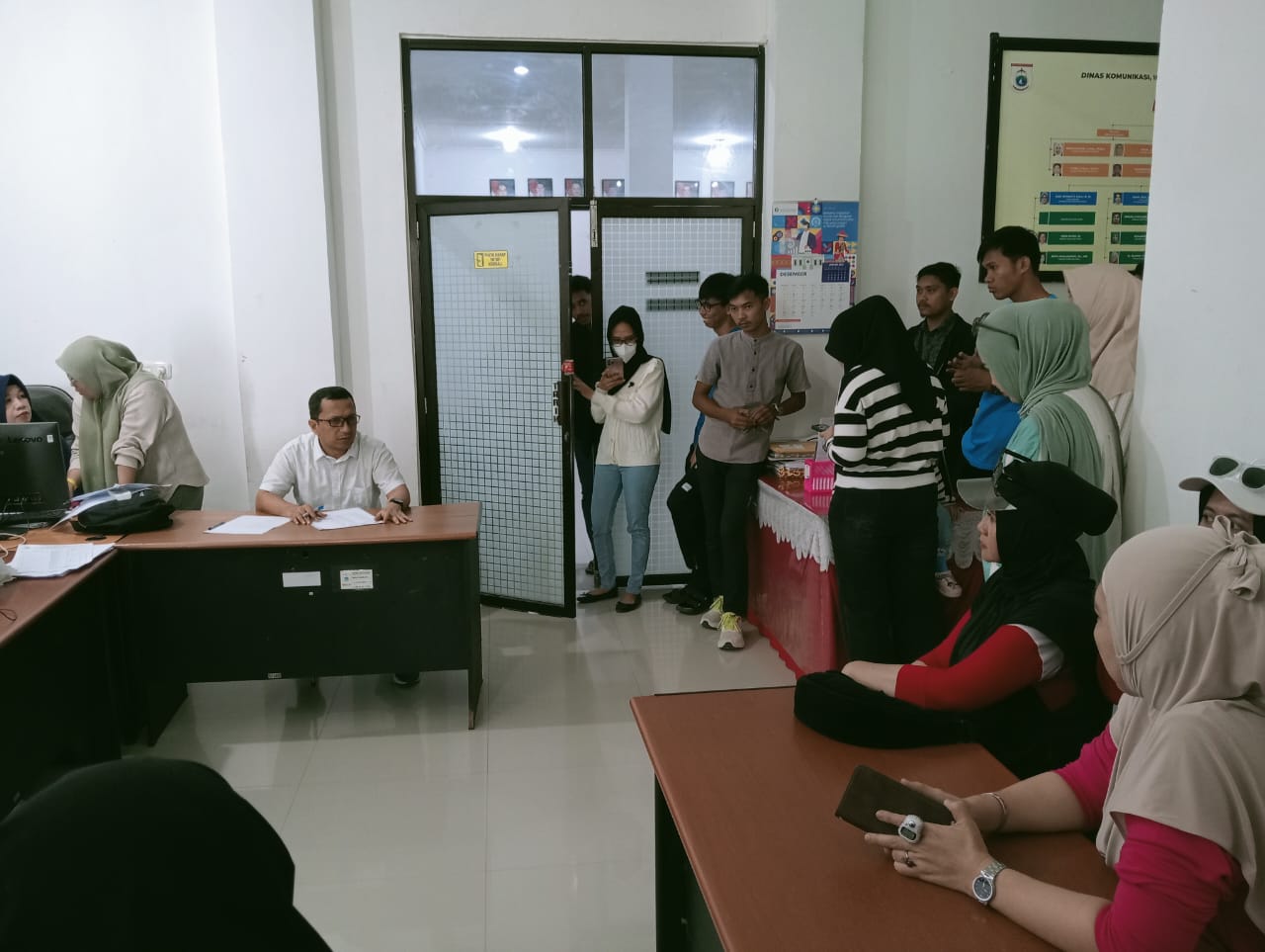 Tahun Baru, Semangat Baru: Kadis Kominfo Sulbar Sidak Kehadiran ASN