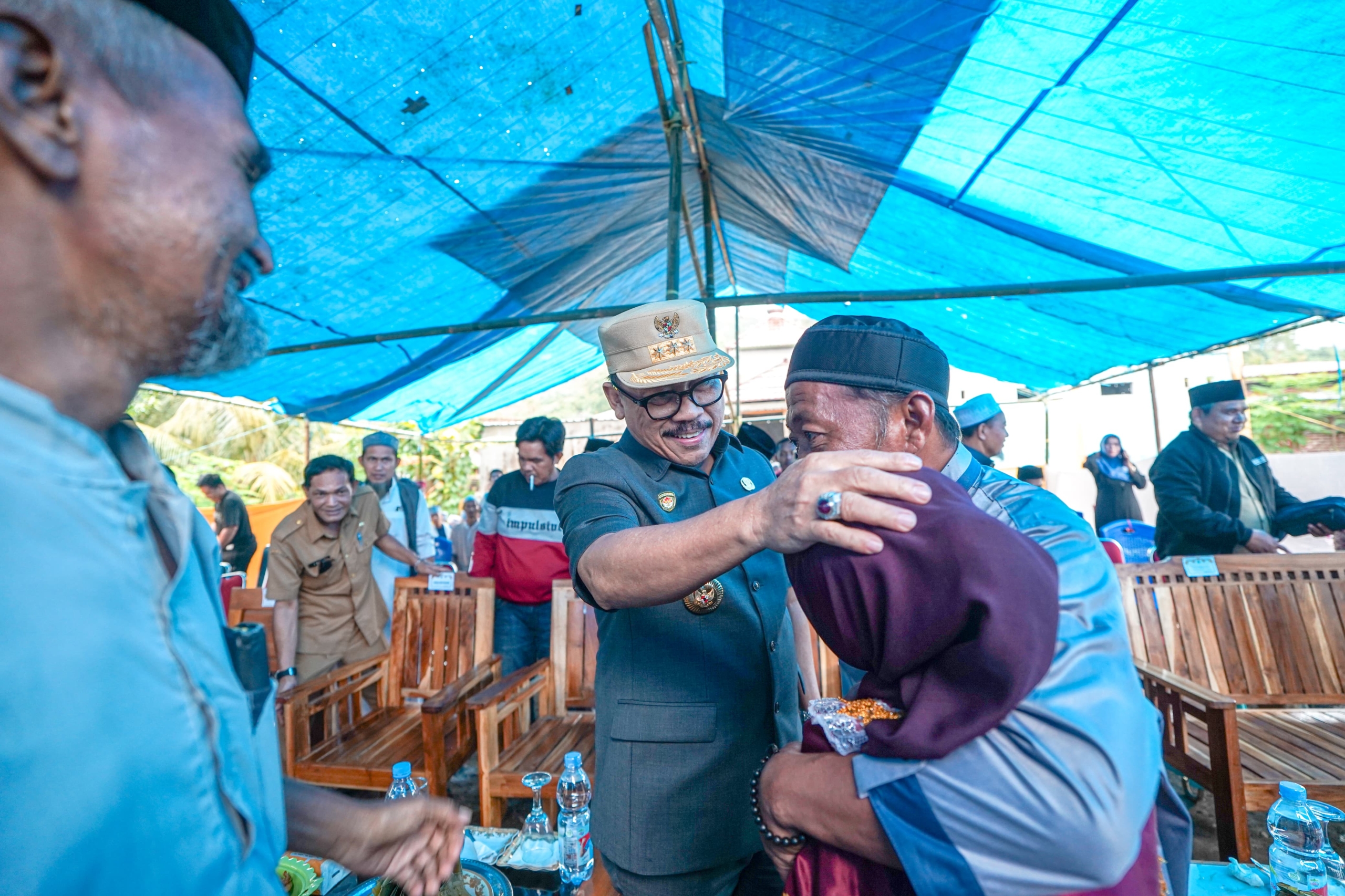 Suhardi Duka Letakan Batu Pertama Pembangunan Masjid Nurul Akbar Mamuju
