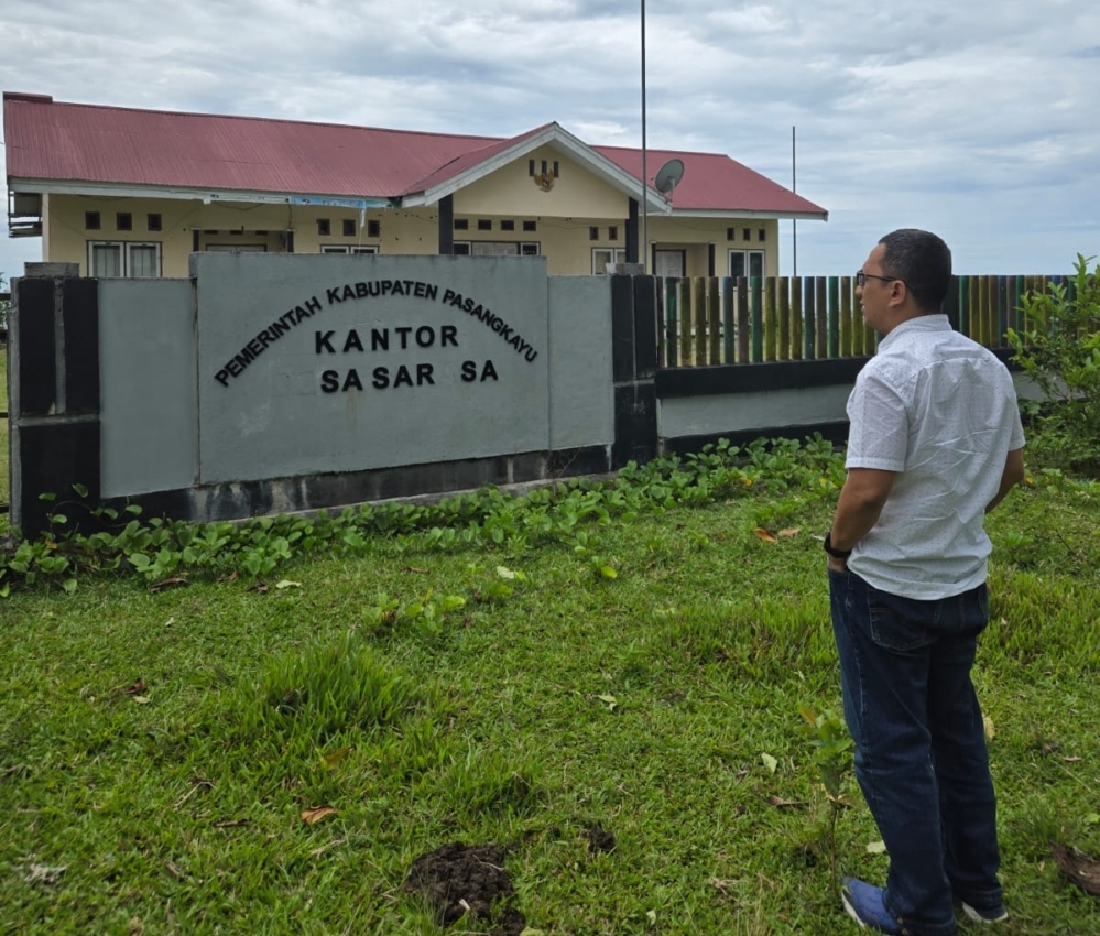 Ridwan Djafar Tinjau Kualitas Sinyal Internet Sulbar Digital di Pasangkayu