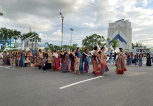 Dispoparekraf Sulbar Gelar Fashion Show di Landscape Mamuju hingga Bundaran Maleo