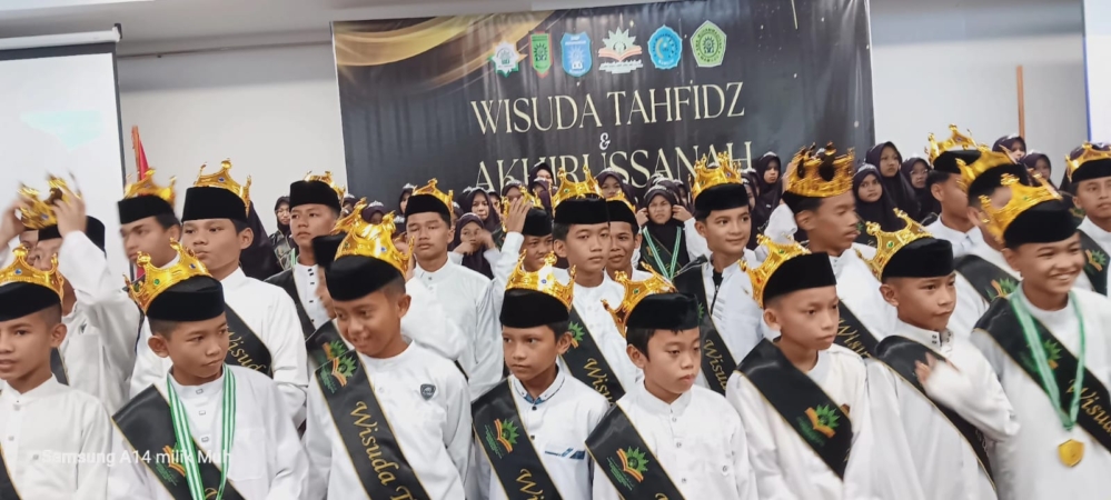 Saat HP Kalah, 123 Siswa MBS At-Tanwir Mamuju Hafidz Al-Quran
