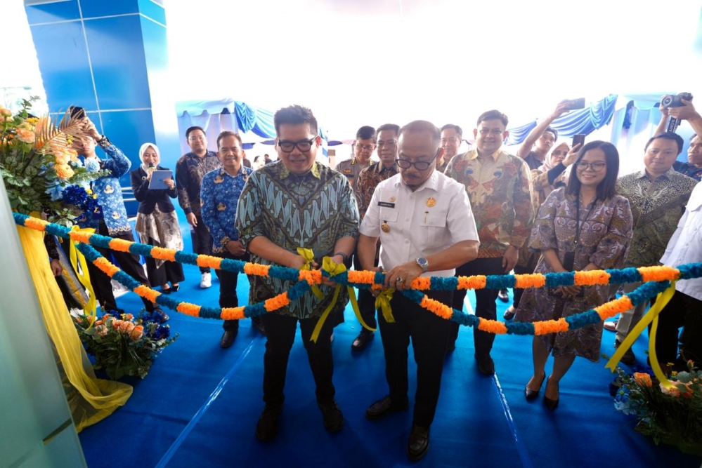 Resmikan Kantor Taspen Mamuju, Suhardi Duka Promosikan Udara Bersih dan Komoditas Unggulan