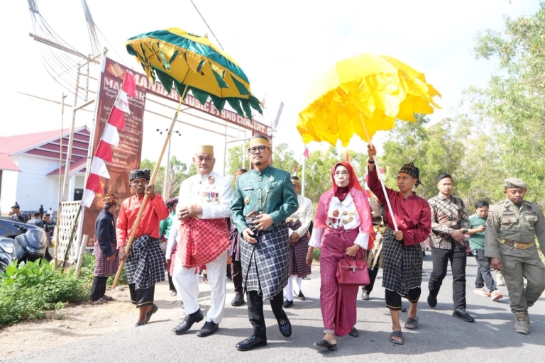 Suhardi Duka Dikukuhkan Adat Balanipa, Raih Gelar Sulo Tappidena
