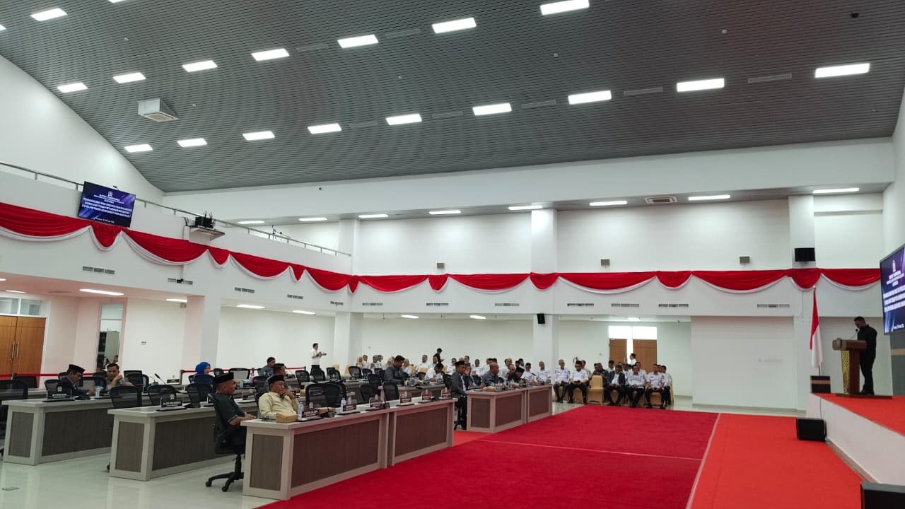 Fraksi DPRD Sulbar Sampaikan Pandangan Umum atas Ranperda APBD 2027